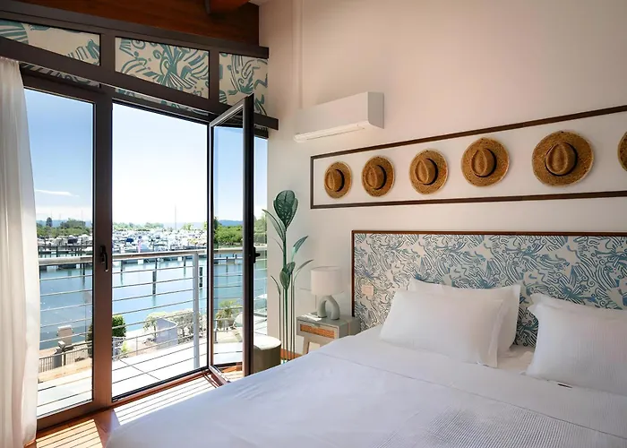 Hotiday Marina Hotel 4*