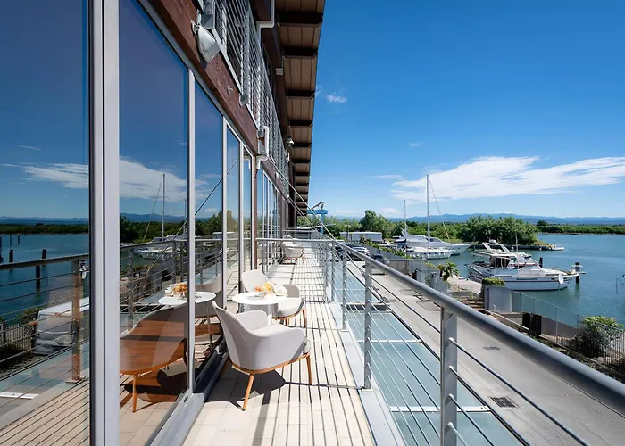 Hotiday Marina Hotel