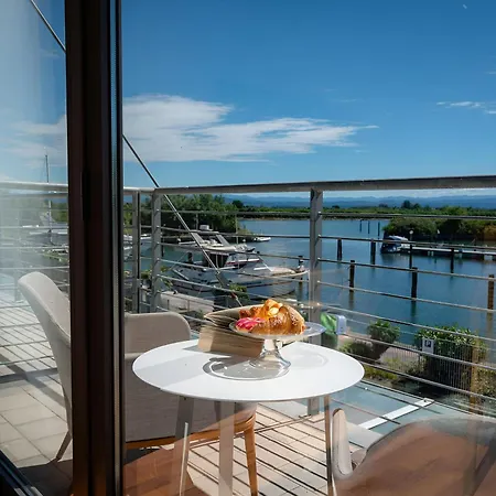 Отель Hotiday Marina Градо